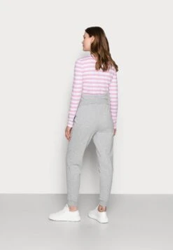 Slim Fit Joggers - Overbump - Trainingsbroek - Light Grey 8 Slim Fit Joggers - Overbump - Trainingsbroek - Light Grey -Anna Field Verkoop ec8b8db9f4644214ae44962275380ee5