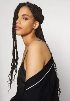 Anna Field Amanda Satin Dressing Gown - Badjas - Black -Anna Field Verkoop eed1478cfddd45b9a2232895a3abc79a